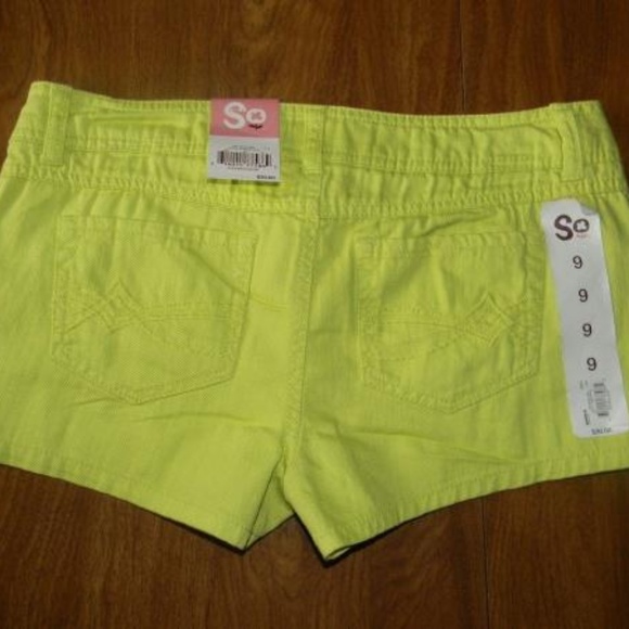 SO Juniors Size 5 Wild Lime Denim Shorts NWT - Picture 2 of 2